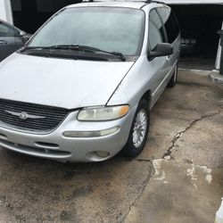 2000 Town And Country 