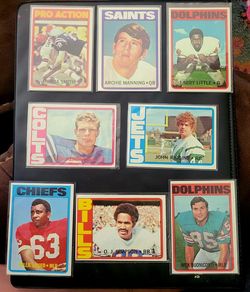 1972 Topps Football Vintage Hall of Fame & Star Lot (8) - John Riggins RC, Archie Manning RC, Little RC, Hendricks RC, O.J. Simpson, Lanier, Buonicont