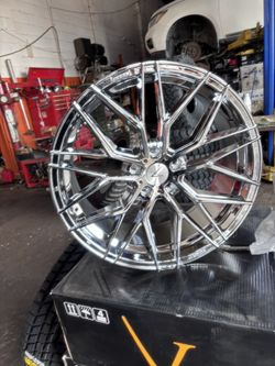 20s Chrome Wheels Tires Cadillac 5x120 