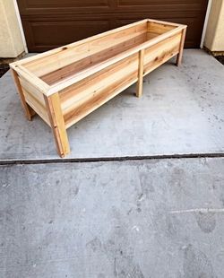 Planter box
