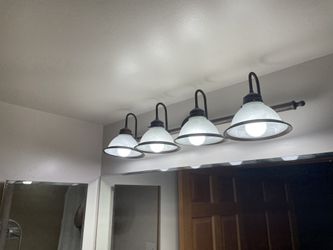 4 Bathroom Vanity Light