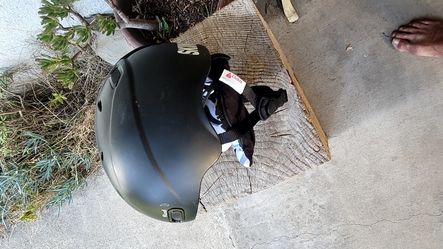 REYA Snowboarding Skiing Helmet Size Small Ex Cond used very little