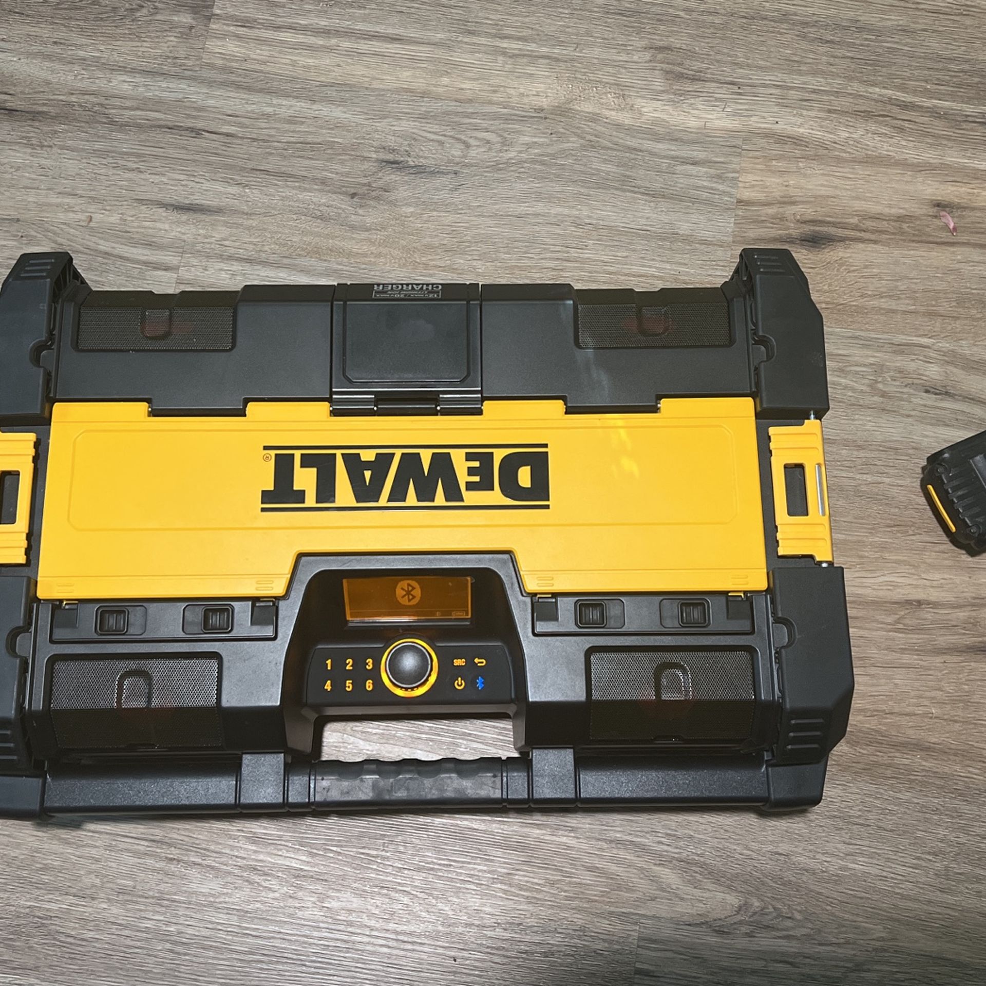 TOUGHSYSTEM MUSIC BLUETOOTH SPEAKER
