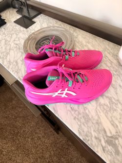 New asics tennis shoes size 10 1/2