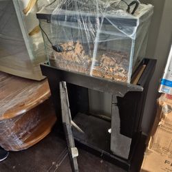 Reptile Terrarium With Wood Stand, Heat Lamp And Heat Pad 