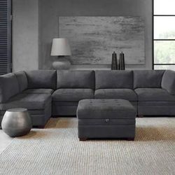 Tisdale Sectional With Storage Ottoman