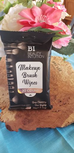 Make up brush wipes