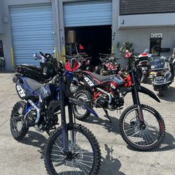 Dirt bike 