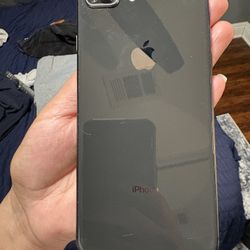 iPhone 8 Plus 