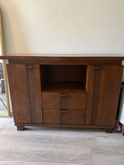 Mid century modern console cabinet $125 great condition! Moving sale!