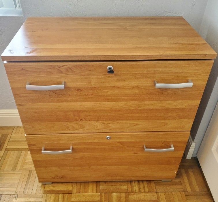 Wood Two Drawer Locking File Cabinet ( Local Pickup Only)