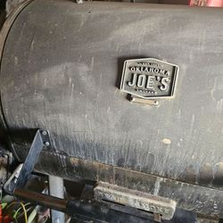 Pellet smoker