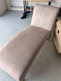 Chase lounge