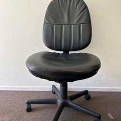 Black Desk Chair