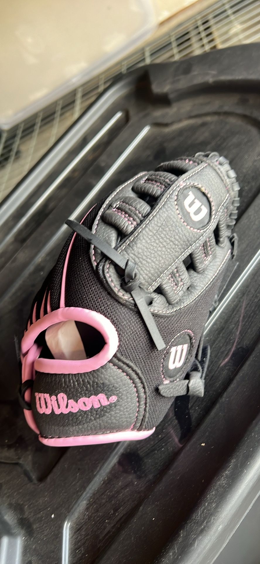 Wilson Girls Tball Glove