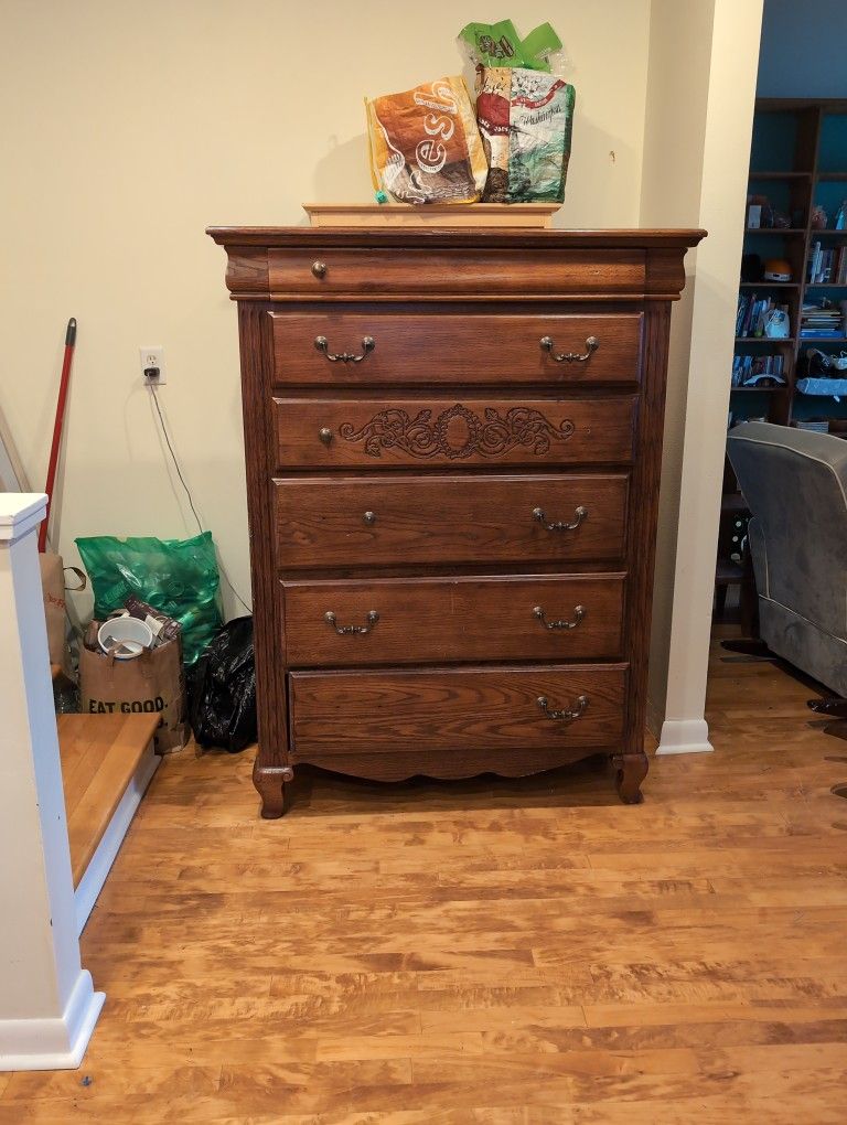 Vintage Dresser Set!