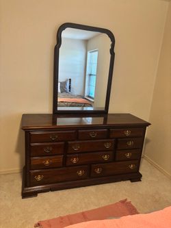 Queen bedroom set