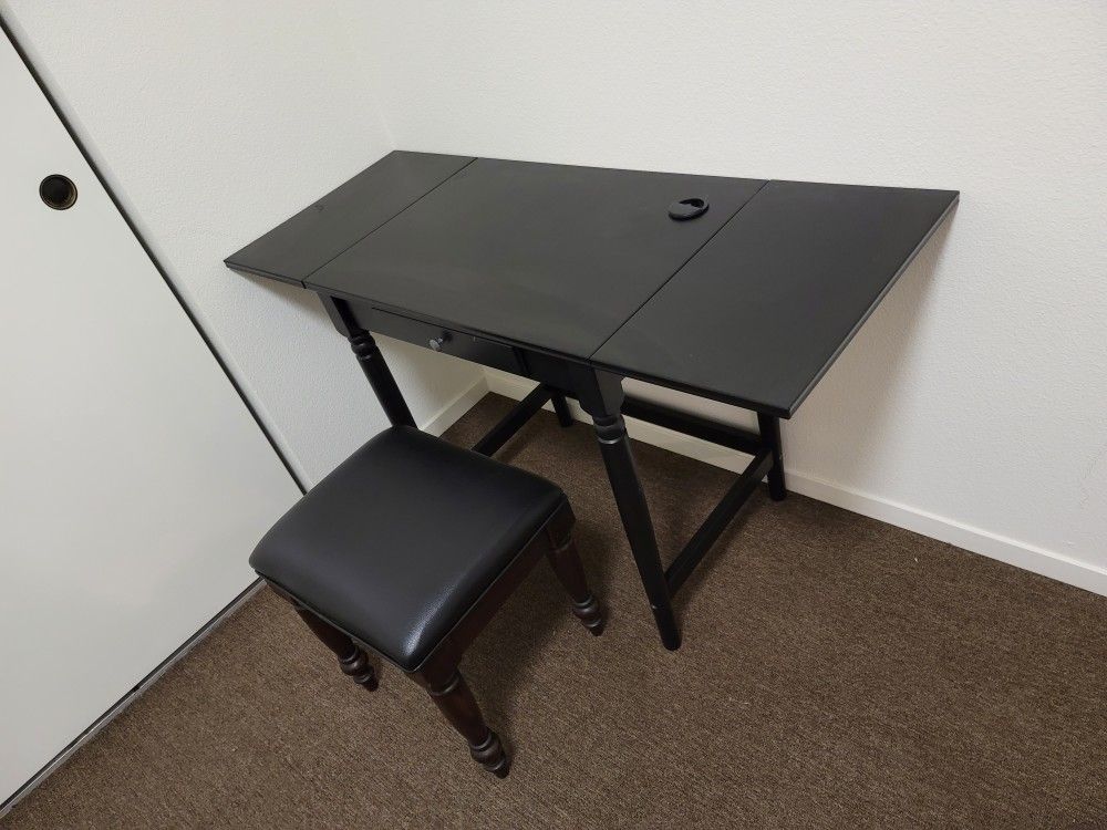 Vanity/Desk Set
