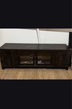 Entertainment center