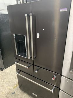 Kitchen aid 5 door in black stainless used with platinum interior