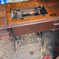 Old Singer Sewing Machine 