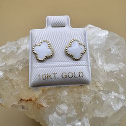 Oro 10 K Aretes Clover Blanco Cierre De Bolita. 