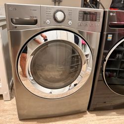LG 7.4 Cu. Ft. Gar Dryer Ultra Large Capacity SteamDryer™