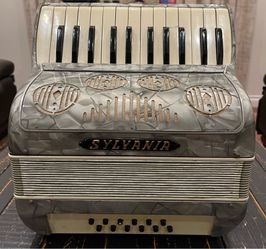 Sylvania Accordion 🪗 Made in Italy 🇮🇹 25/12