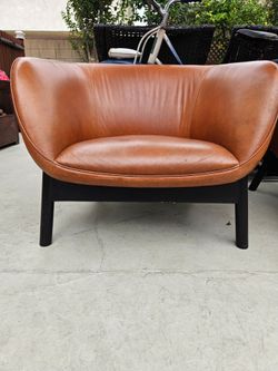 Lounge arm chair