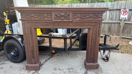 Fireplace mantle