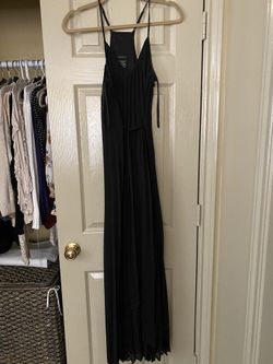 Beautiful Black Maxi Pleated Dress!