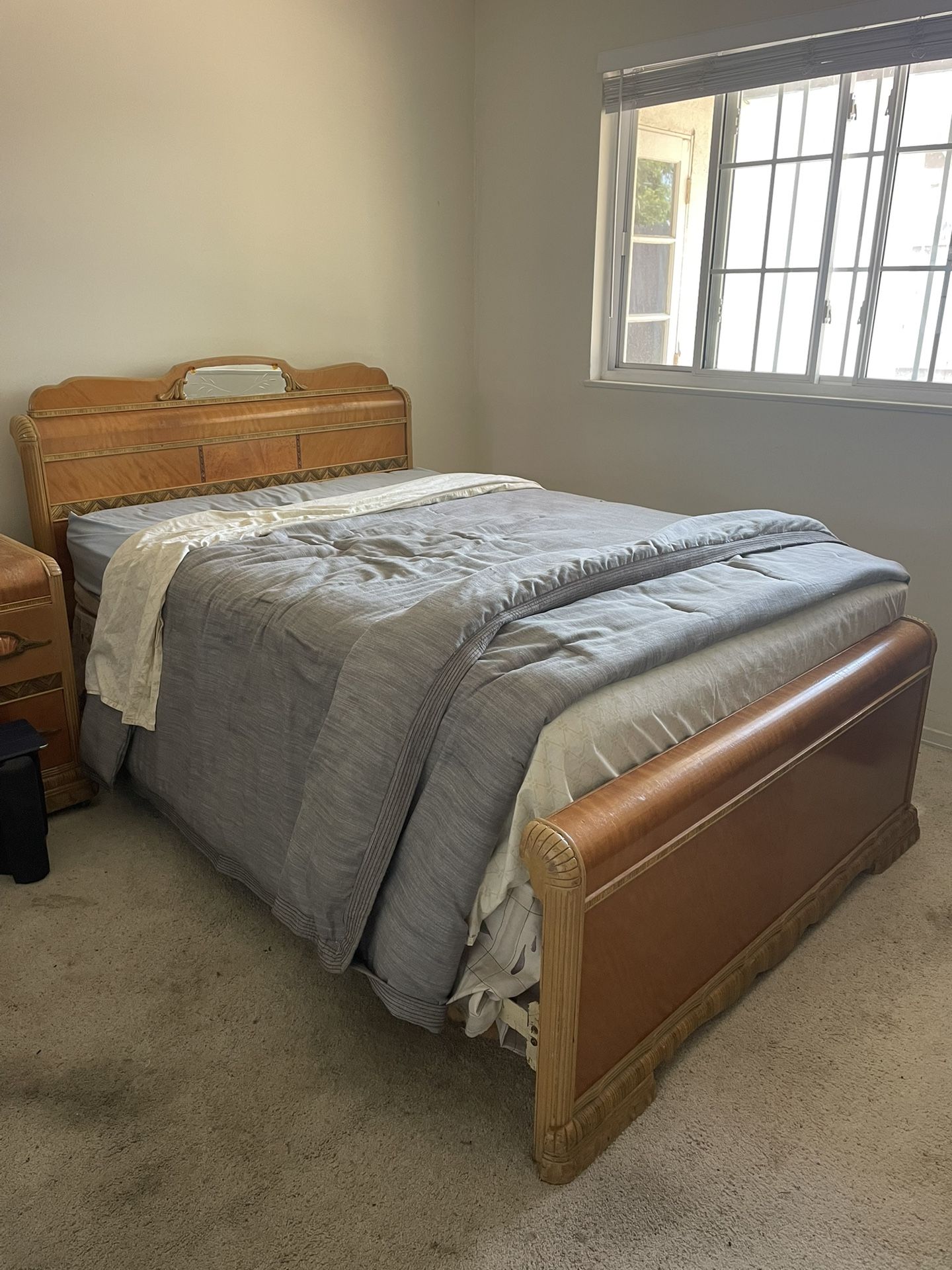 PRICE DROP – 1930s Art Deco Bedroom Set – 6 Pieces, Vintage Waterfall