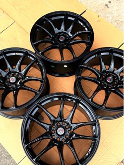 18x8.5J TL Gloss Black Set