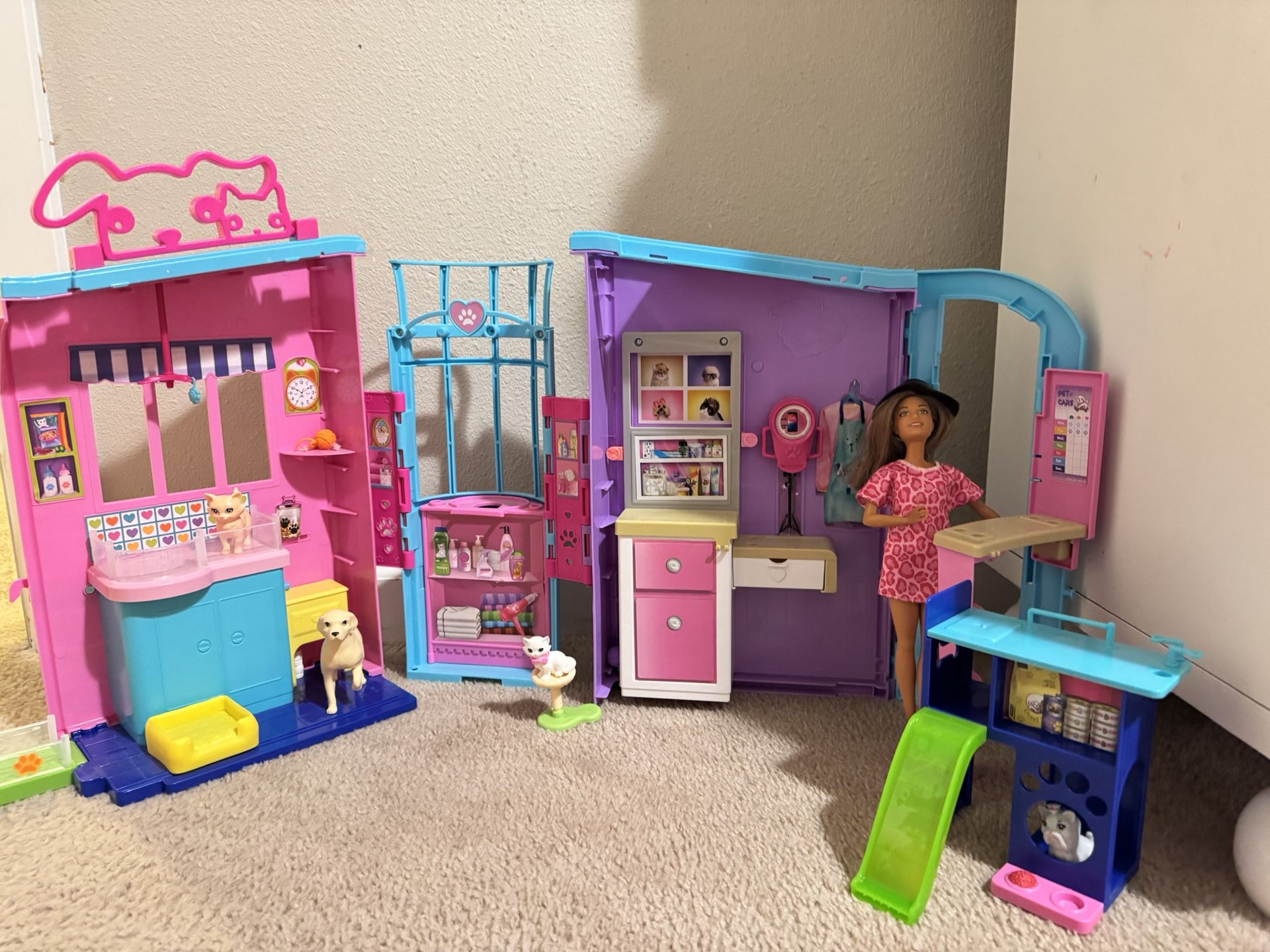 Moving Out, Selling Items