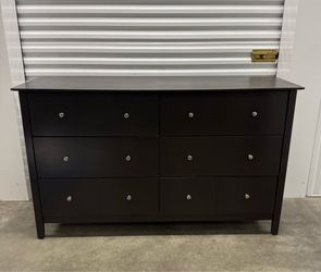 IKEA STYLE MODERN DESIGN SOLID WOOD BLACK BROWN 6-DRAWER DRESSER NEW CONDITION DELIVERY AVAILABLE