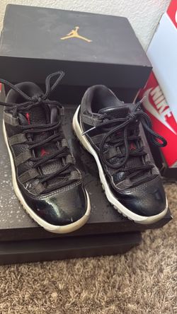 Boys shoes