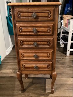 Vintage French Provincial 5-Drawer  Chest