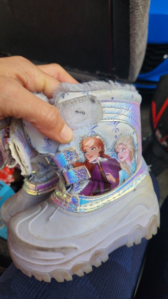 Frozen Snow Boots 