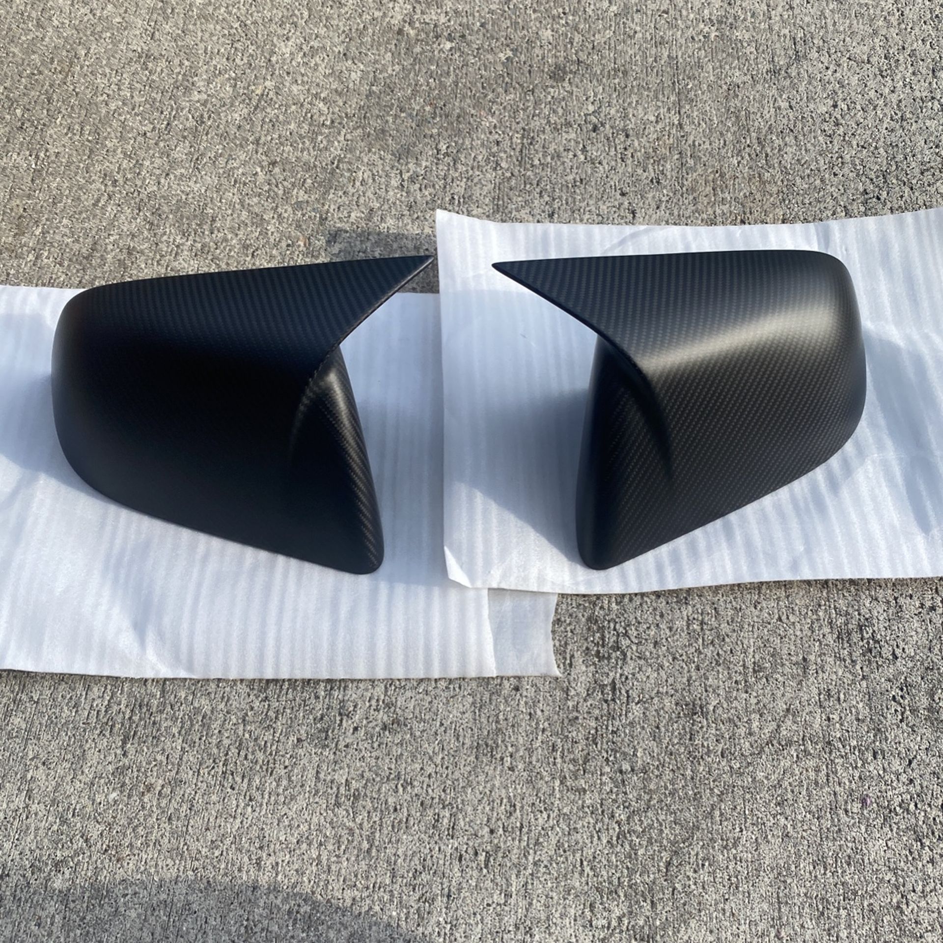 Tesla Model Y REAL Carbon Fiber side mirrors GT Style