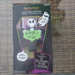 HALLOWEEN GHOST MOVES - ELECTRIC    42H X 15D, X 23W INCH