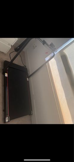 Incline treadmill with handles