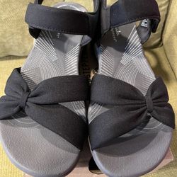 Clark’s Woman’s Sandals 