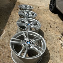 18 inch 5 x 120 lug pattern  Bmw 428i rims 