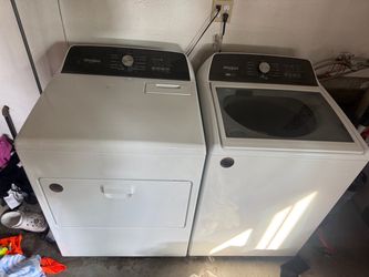 Whirlpool Washer and Dryer Set