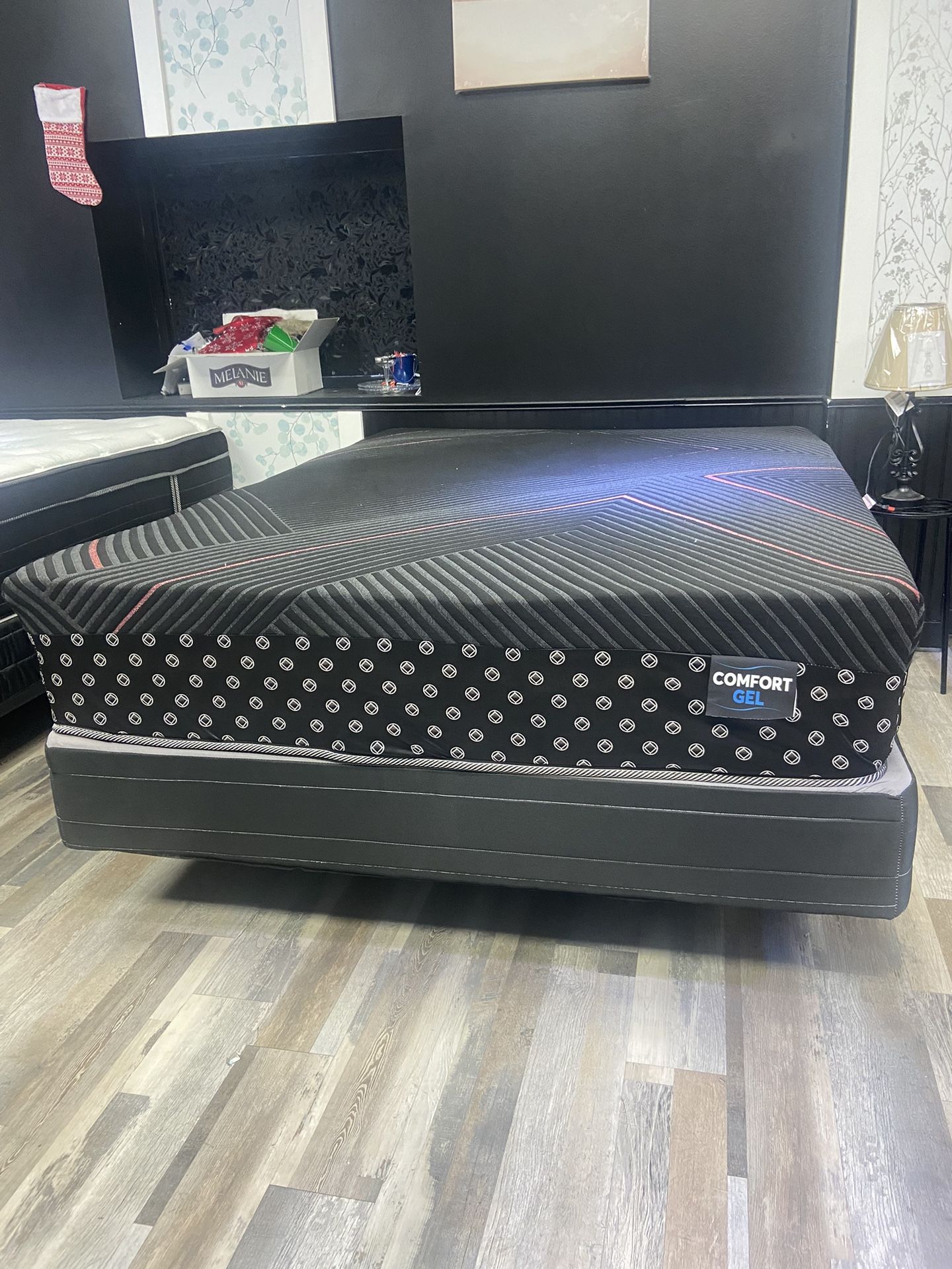 Queen Memory Foam Gel Come With Free Box Spring Free Delivery 🚚 To Reasonable Distance