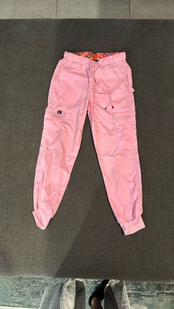 KOI Scrub Set