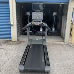 Matrix T5 Treadmills With External Screen 