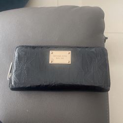 Michael Kors - Black Wallet 