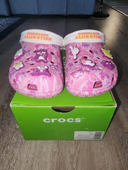 Size 7 Womens Hello Kitty Crocs Classic Clog With Jibbitz Charms 
