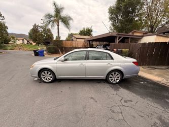 2005 Toyota Avalon